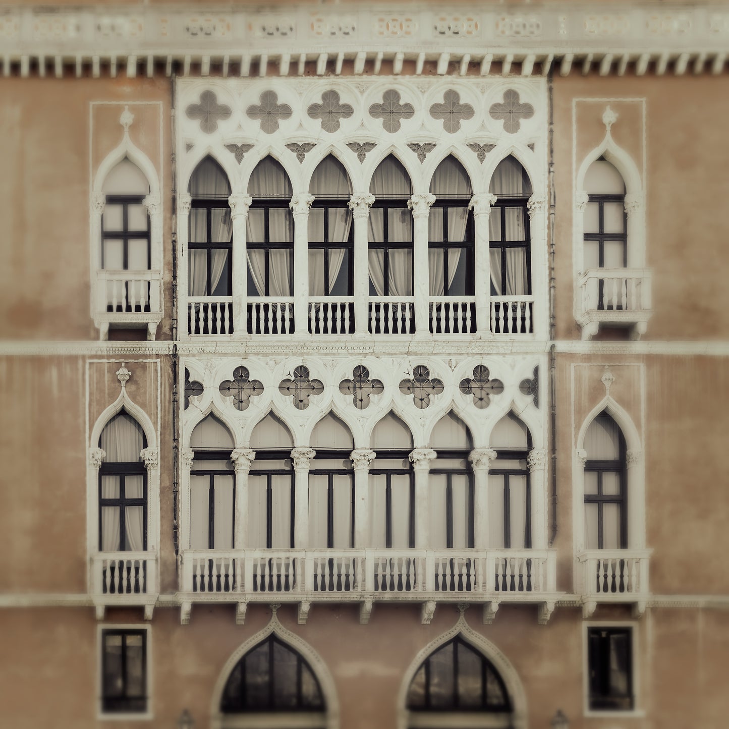 VENETIAN PALACE FAÇADE