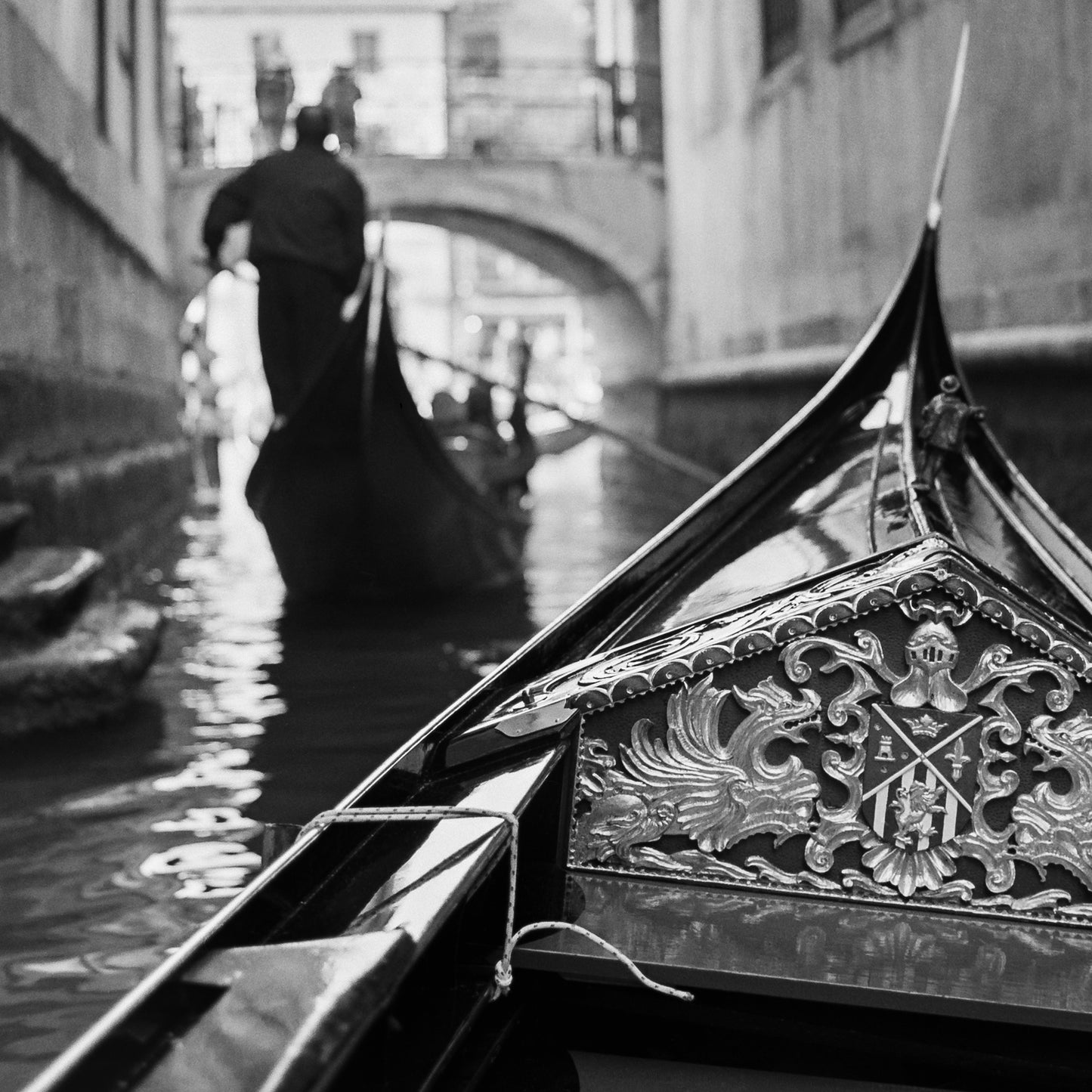 GONDOLA CROSSING