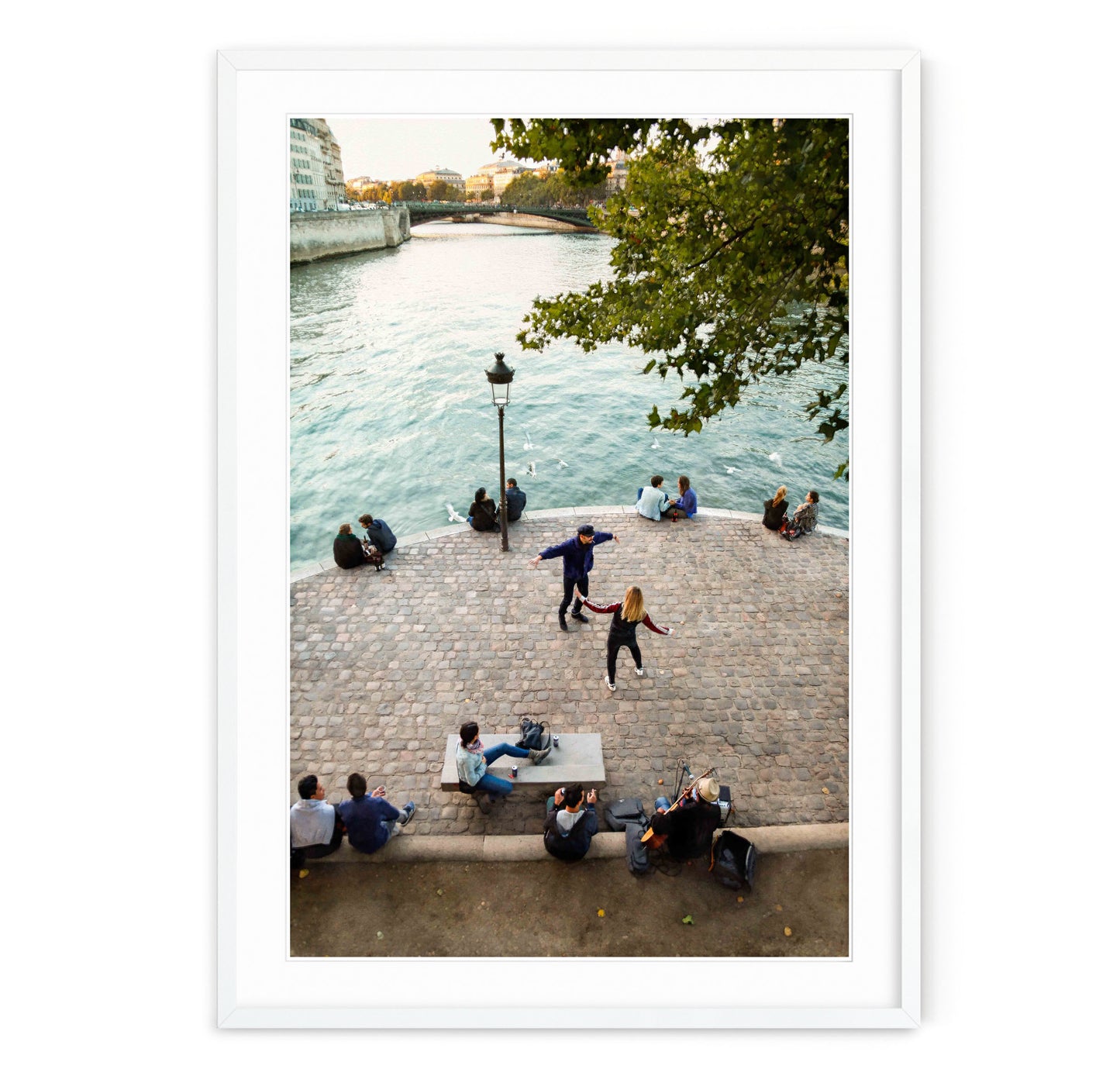 HAPPY HOUR ON THE SEINE