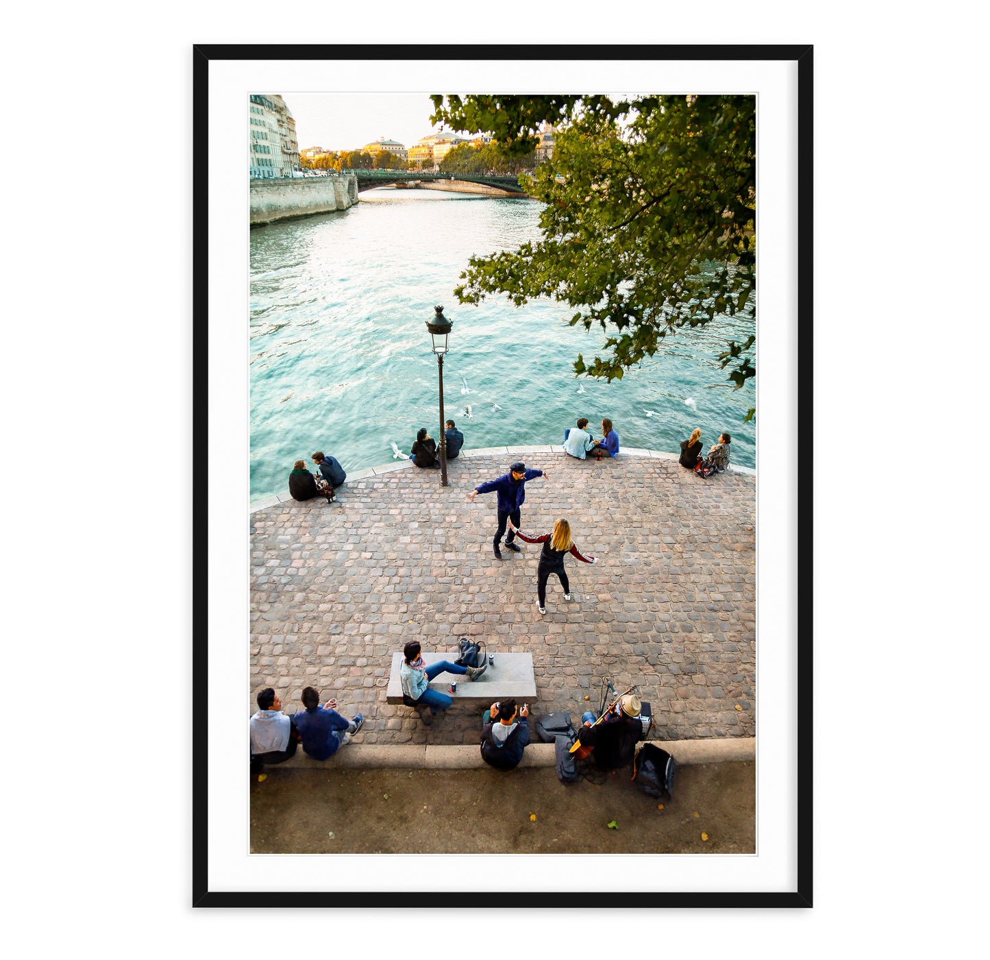 HAPPY HOUR ON THE SEINE