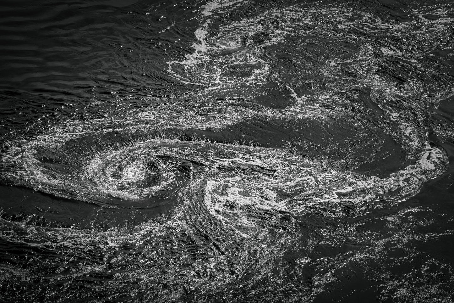 WHIRLPOOL