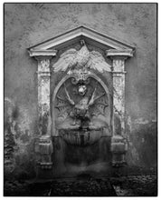 Load image into Gallery viewer, ROMAN EAGLE FOUNTAIN
